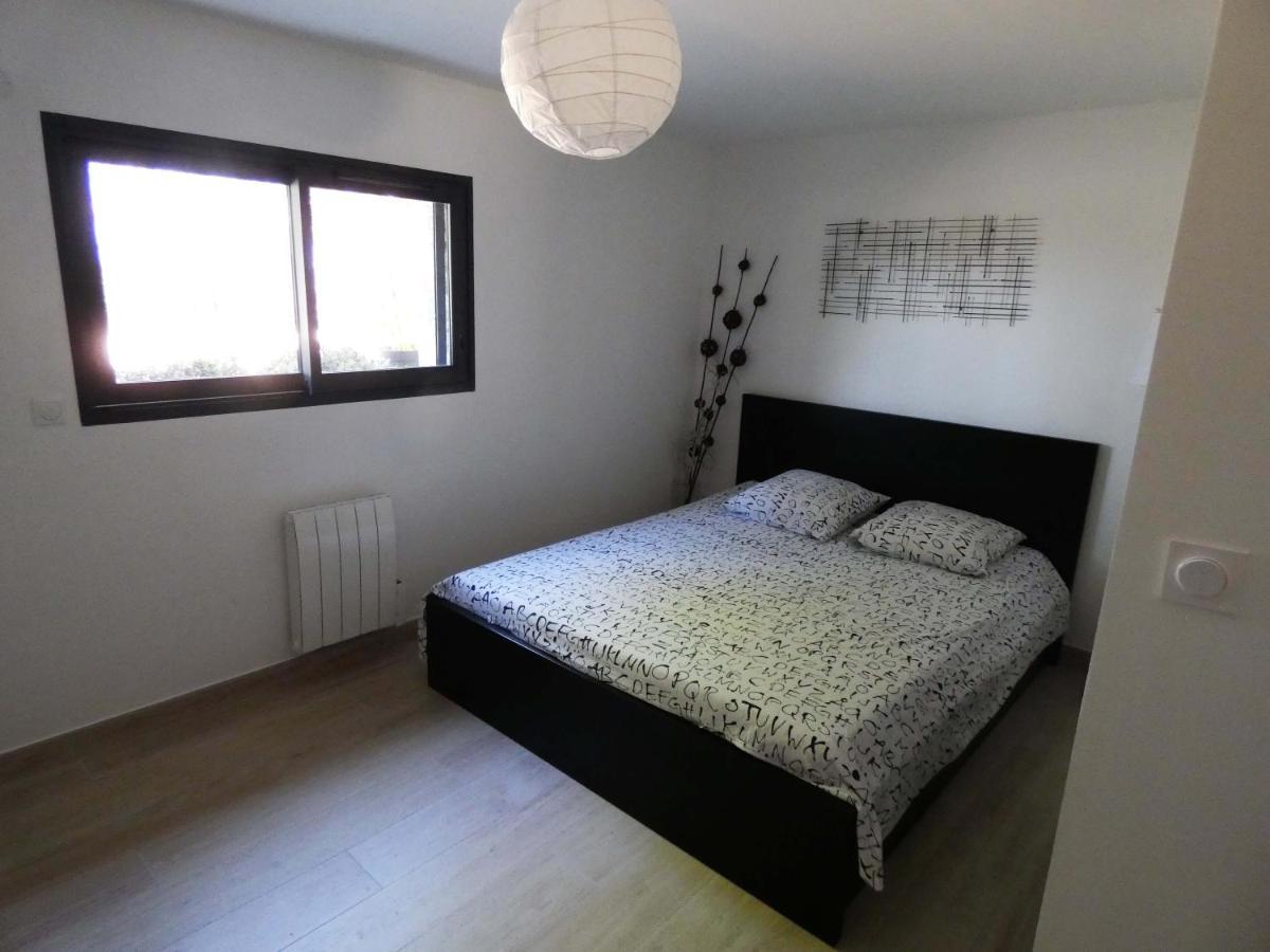 Proche Lac du Salagou, Chambre agréable avec salle d'eau et WC privé Lacoste  Exterior foto